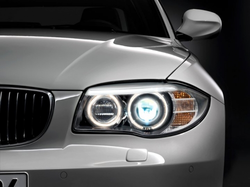 Háttérképek: Ráncfelvarrott 1-es BMW