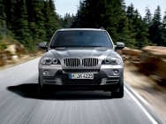 Videó: Motorcsónak helyett BMW X5 SAV